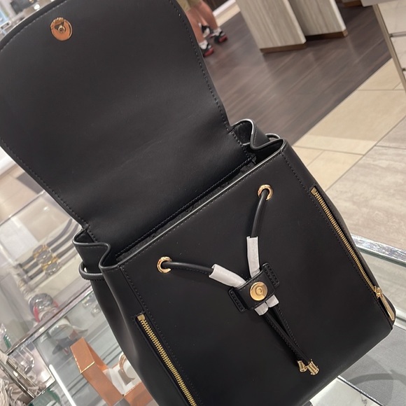 Michael Kors Backpack Bag Phoebe Medium Flap Drawstring Backpack Black 

NWT - Picture 3 of 16